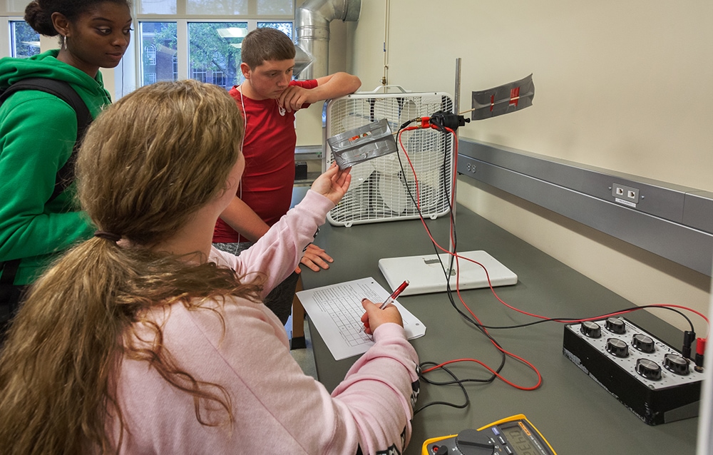 Active Learning in the Arthur Weisberg Family Applied Engineering Complex