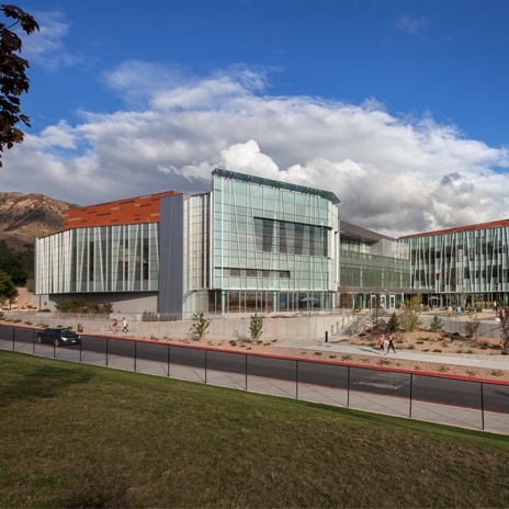 Hastings+Chivetta-designed Student Life Center at University of Utah Wins Athletic Business Award